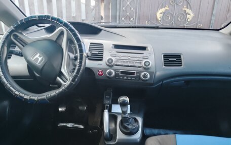 Honda Civic VIII, 2010 год, 850 000 рублей, 3 фотография
