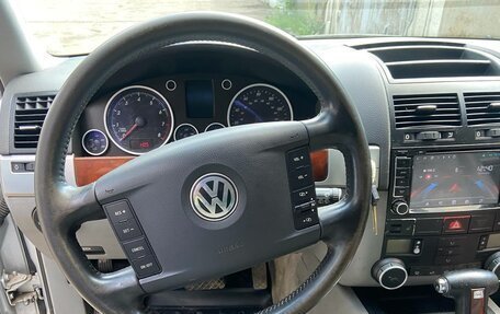 Volkswagen Touareg III, 2005 год, 800 000 рублей, 6 фотография