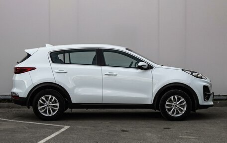 KIA Sportage IV рестайлинг, 2018 год, 2 310 000 рублей, 5 фотография
