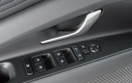 Hyundai Elantra, 2024 год, 2 990 000 рублей, 12 фотография