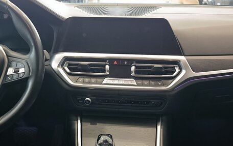 BMW 3 серия, 2019 год, 3 450 000 рублей, 15 фотография
