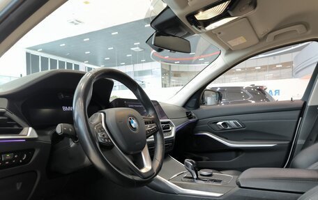 BMW 3 серия, 2019 год, 3 450 000 рублей, 16 фотография