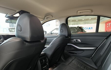 BMW 3 серия, 2019 год, 3 450 000 рублей, 12 фотография