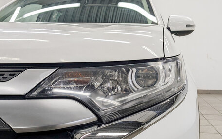 Mitsubishi Outlander III рестайлинг 3, 2021 год, 2 070 000 рублей, 11 фотография