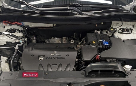 Mitsubishi Outlander III рестайлинг 3, 2021 год, 2 070 000 рублей, 9 фотография