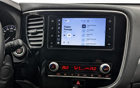 Mitsubishi Outlander III рестайлинг 3, 2021 год, 2 070 000 рублей, 17 фотография