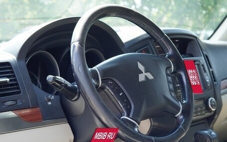 Mitsubishi Pajero IV, 2007 год, 1 170 000 рублей, 25 фотография