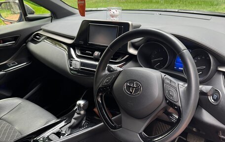 Toyota C-HR I рестайлинг, 2019 год, 2 200 000 рублей, 10 фотография