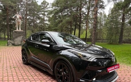 Toyota C-HR I рестайлинг, 2019 год, 2 200 000 рублей, 2 фотография