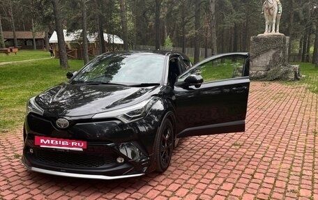 Toyota C-HR I рестайлинг, 2019 год, 2 200 000 рублей, 19 фотография