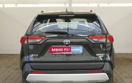 Toyota RAV4, 2024 год, 4 250 000 рублей, 3 фотография