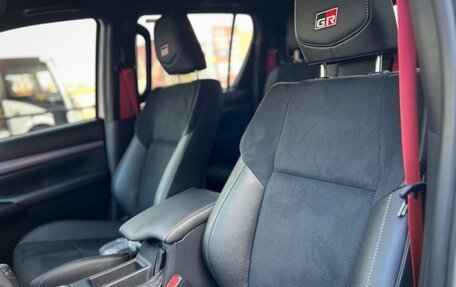 Toyota Hilux VIII, 2024 год, 7 600 000 рублей, 9 фотография