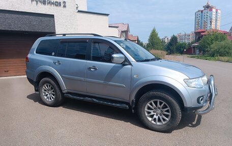 Mitsubishi Pajero Sport II рестайлинг, 2011 год, 1 800 000 рублей, 2 фотография