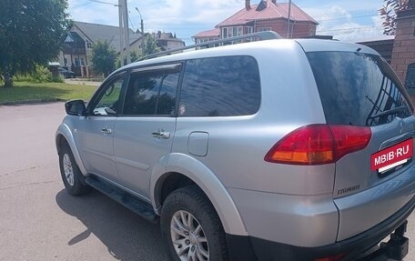 Mitsubishi Pajero Sport II рестайлинг, 2011 год, 1 800 000 рублей, 4 фотография