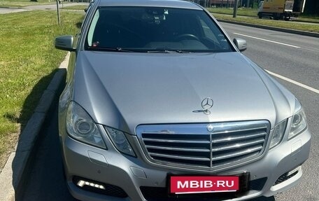 Mercedes-Benz E-Класс, 2010 год, 1 640 000 рублей, 14 фотография