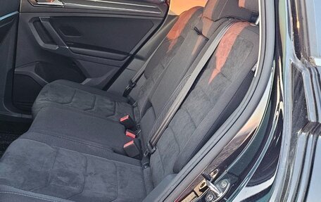 Volkswagen Tiguan II, 2018 год, 2 300 000 рублей, 7 фотография