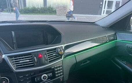 Mercedes-Benz E-Класс, 2011 год, 1 080 000 рублей, 10 фотография