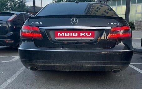 Mercedes-Benz E-Класс, 2011 год, 1 080 000 рублей, 4 фотография