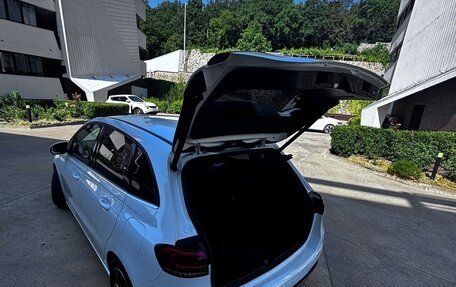 Mercedes-Benz B-Класс, 2019 год, 2 390 000 рублей, 19 фотография