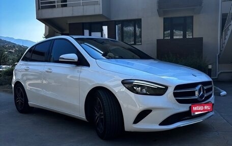 Mercedes-Benz B-Класс, 2019 год, 2 390 000 рублей, 13 фотография