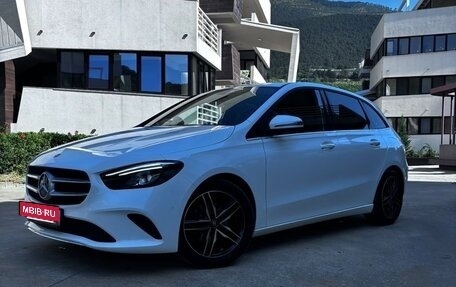 Mercedes-Benz B-Класс, 2019 год, 2 390 000 рублей, 14 фотография