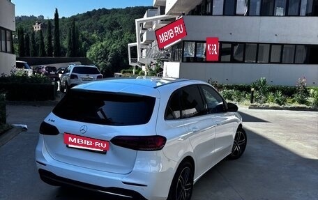 Mercedes-Benz B-Класс, 2019 год, 2 390 000 рублей, 21 фотография