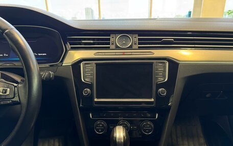 Volkswagen Passat B8 рестайлинг, 2015 год, 1 850 000 рублей, 12 фотография