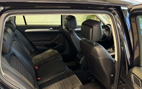 Volkswagen Passat B8 рестайлинг, 2015 год, 1 850 000 рублей, 10 фотография