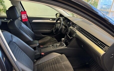 Volkswagen Passat B8 рестайлинг, 2015 год, 1 850 000 рублей, 9 фотография