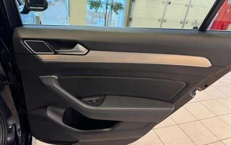 Volkswagen Passat B8 рестайлинг, 2015 год, 1 850 000 рублей, 17 фотография
