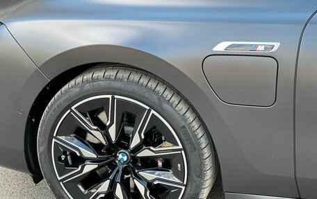BMW 7 серия, 2025 год, 18 300 000 рублей, 18 фотография