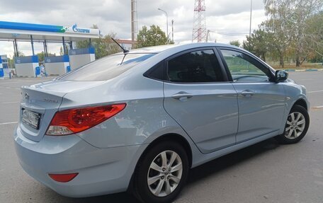 Hyundai Solaris II рестайлинг, 2012 год, 930 000 рублей, 4 фотография