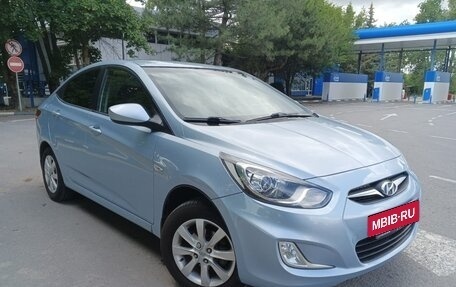 Hyundai Solaris II рестайлинг, 2012 год, 930 000 рублей, 3 фотография