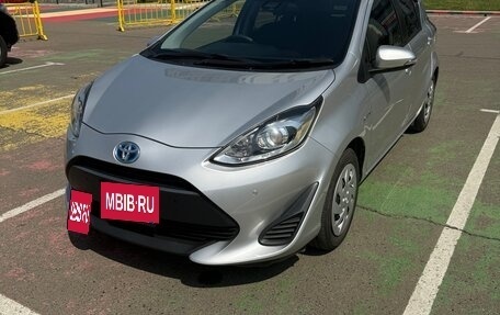 Toyota Aqua I, 2018 год, 1 300 000 рублей, 2 фотография