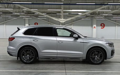 Volkswagen Touareg III, 2018 год, 4 699 000 рублей, 5 фотография