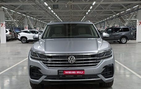 Volkswagen Touareg III, 2018 год, 4 699 000 рублей, 2 фотография