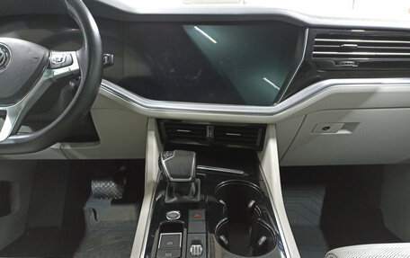 Volkswagen Touareg III, 2018 год, 4 699 000 рублей, 18 фотография