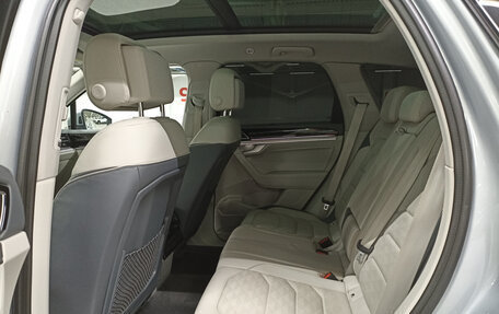 Volkswagen Touareg III, 2018 год, 4 699 000 рублей, 15 фотография