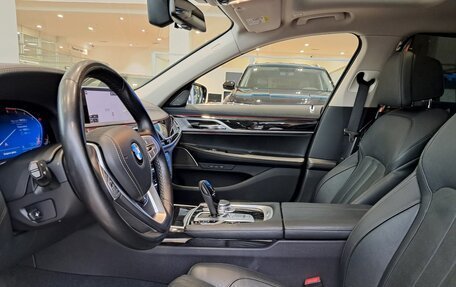 BMW 7 серия, 2019 год, 6 300 000 рублей, 20 фотография