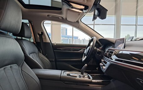 BMW 7 серия, 2019 год, 6 300 000 рублей, 15 фотография