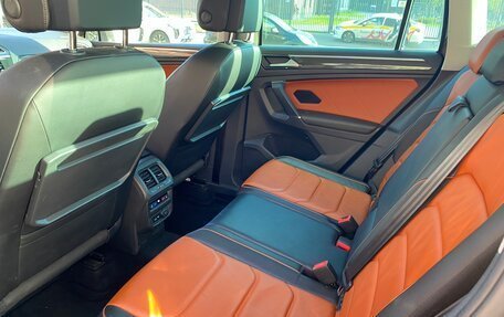 Volkswagen Tiguan II, 2018 год, 2 700 000 рублей, 14 фотография