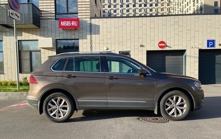Volkswagen Tiguan II, 2018 год, 2 700 000 рублей, 4 фотография