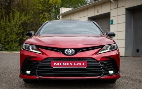 Toyota Camry, 2021 год, 3 150 000 рублей, 5 фотография