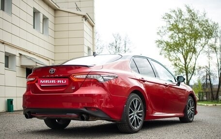 Toyota Camry, 2021 год, 3 150 000 рублей, 2 фотография
