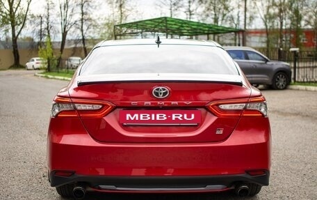 Toyota Camry, 2021 год, 3 150 000 рублей, 4 фотография