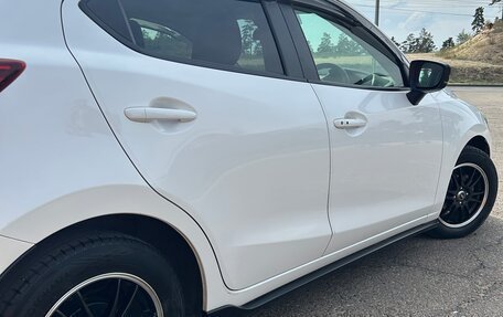 Mazda Demio IV, 2017 год, 1 450 000 рублей, 17 фотография