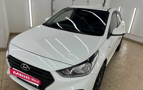 Hyundai Solaris II рестайлинг, 2017 год, 1 379 000 рублей, 2 фотография