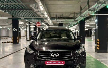 Infiniti FX II, 2012 год, 1 950 000 рублей, 3 фотография