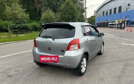 Toyota Yaris III рестайлинг, 2007 год, 420 000 рублей, 2 фотография
