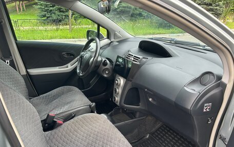 Toyota Yaris III рестайлинг, 2007 год, 420 000 рублей, 8 фотография